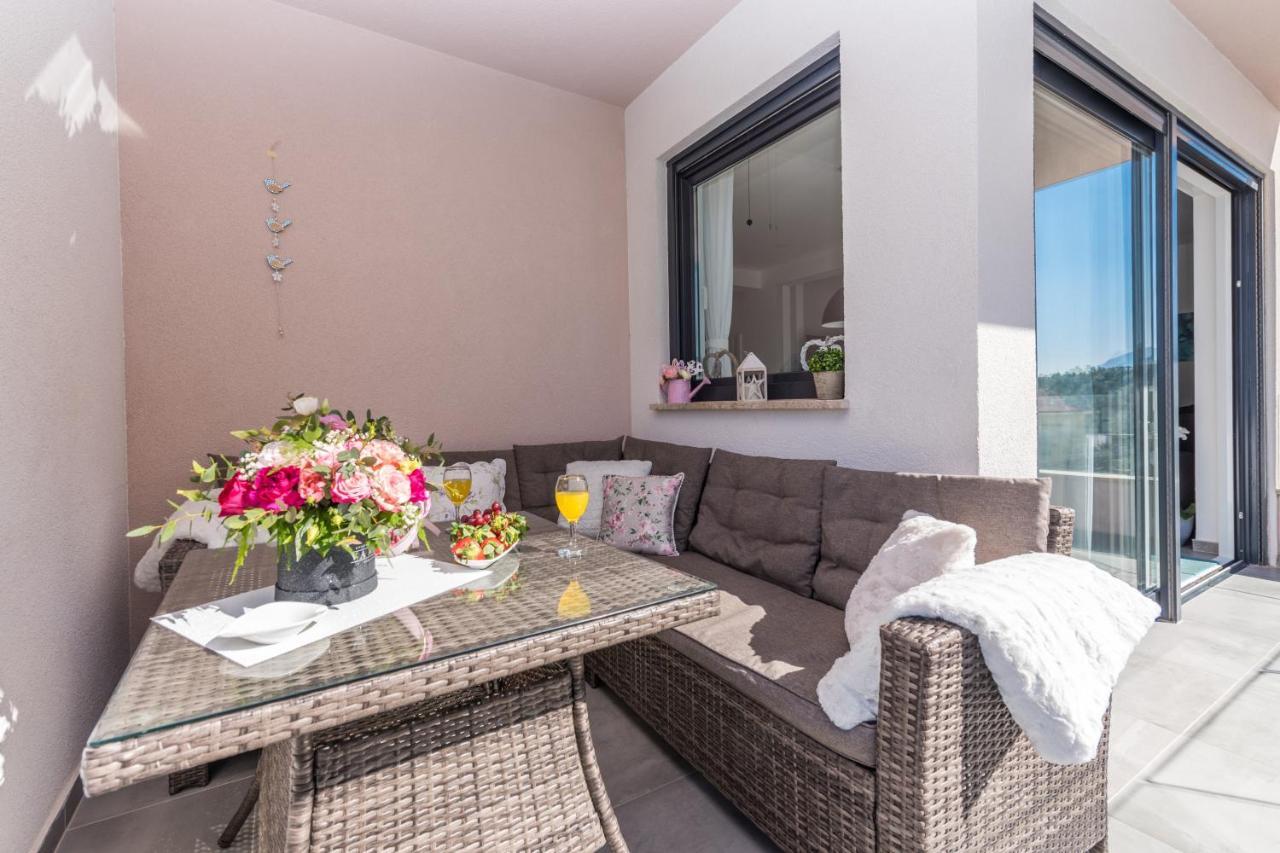 Apartment Amari Seaview ماكارسكا المظهر الخارجي الصورة